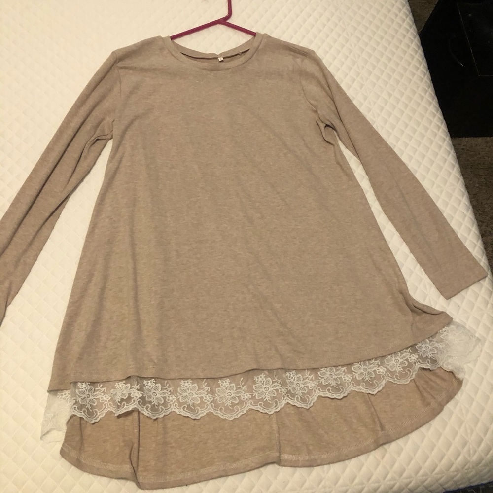 Lace detail tunic